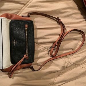 Very cute Kate spade crossbody